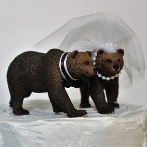 Bear Wedding Cake Topper, Grizzly, Animal Cake Topper-Brown-Bear-Wildlife-Forest-Rustic-Woodland-Destination-Unique