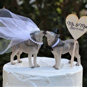 Wolf Wedding Cake Topper, Animal Cake Topper, Timberwolf Cake Topper, Winter, Bride, Groom, Rustic, Woodland, Wildlife