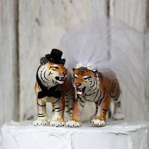 Tiger Cake Topper, Wedding Cake Topper, Animal Cake Topper, Safari-Wild-Bride-Groom-Destination Wedding, Zoo Animal, Bengal Tiger Cake Top