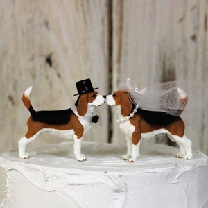 Beagle Wedding Cake Topper, Dog Cake Topper, Grooms  Cake, Mans Best Friend Cake Topper, Animal Cake Topper