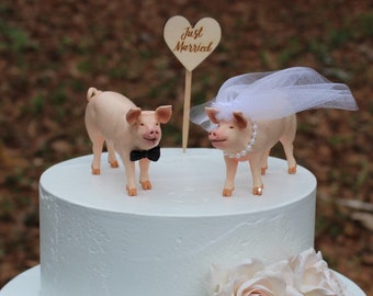 Pig-Wedding-Cake Topper-Bride-Groom-Farm-Barn-Country-Wedding Cake Topper-Unique-Funny