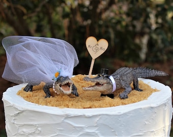 Alligator Wedding Cake Topper, Animal Cake Topper, Gator Cake Topper, Swamp Alligators, Unique Cake Topper, Bride and Groom Cake Topper