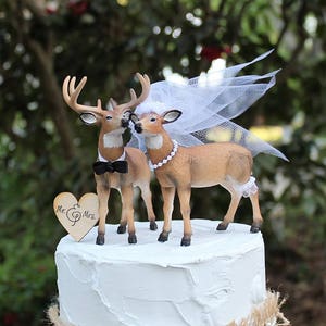 Deer Wedding Cake Topper, Hunting Wedding Cake Topper, Buck and Doe Cake Topper, Bride and Groom Cake Topper Wedding Cake, Wedding Decor,