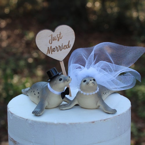 River Otter Wedding Cake Topper Bridegroomanimalwooden Etsy