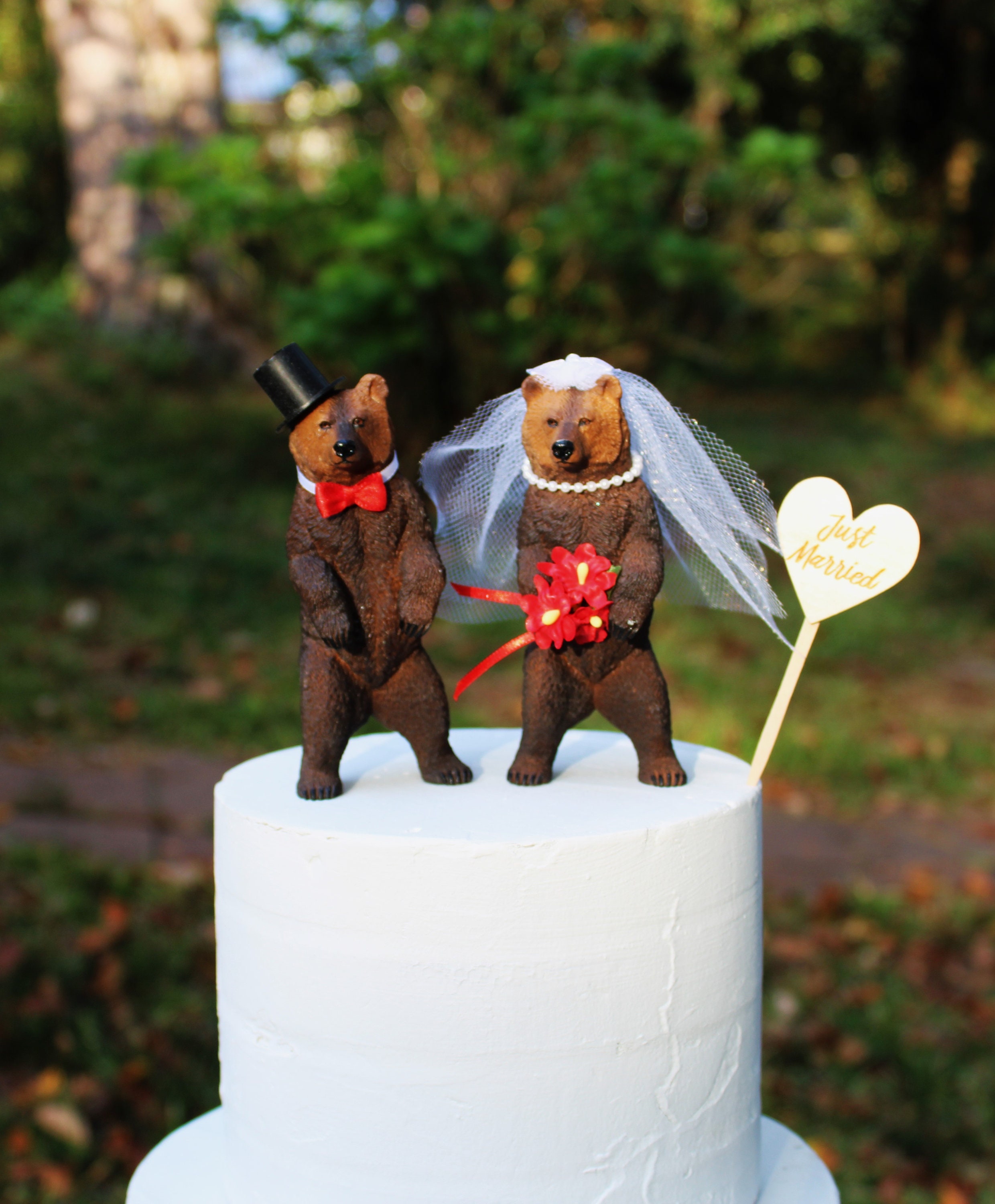 Bear-Grizzly-Wedding Cake Topper, Animal Cake Topper, Woodland, Rustic, Bride, Groom, Wildlife, Destination, Zoo