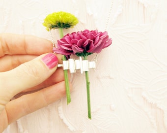 Flower Chute Necklace
