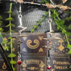 Heartbeat Earrings – Anatomical Goth Jewelry – Dark Academia Earrings – Emo Accessories