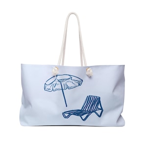 Bolsa de mano para fin de semana con sombrilla y silla de playa / Regalo estético de Nancy Meyers / Costero / 24" x 13", diseño con base en T