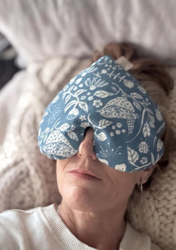 Weighted Heart Eye Pillow, Countryside Wren Botanical Blue, Microwavable, Reusable, Heatable, Aromatherapy Sleep Mask