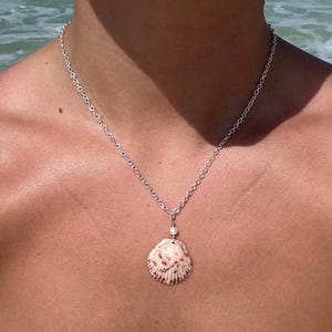 Dainty pink shell pearl necklace