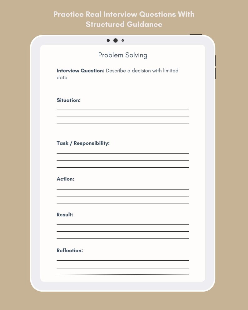 Peut inclure: Une tablette num&eacute;rique affiche un mod&egrave;le de question d'entretien structur&eacute;. L'&eacute;cran pr&eacute;sente des invites pour Situation, T&acirc;che, Action, R&eacute;sultat et R&eacute;flexion, sous le titre "R&eacute;solution de probl&egrave;mes". Le texte en haut indique "Pratiquez de vraies questions d'entretien avec des conseils structur&eacute;s."