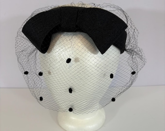 Vintage Black White Pillbox Hat With Veil