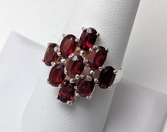 925 Silver and natural garnet Thai ring, size 9.