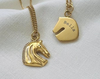 Collier cheval gravé, PVD or 18 carats, bijoux waterproof