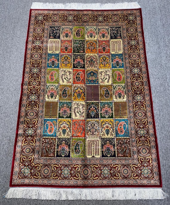 Silk Area Rug 4x6 ft – Multicolor Patchwork Panel Design with Floral Motifs – 120x177 cm Decorative Oriental Carpet for Floor or Wall