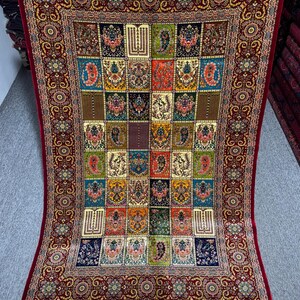 Silk Area Rug 4x6 ft – Multicolor Patchwork Panel Design with Floral Motifs – 120x177 cm Decorative Oriental Carpet for Floor or Wall