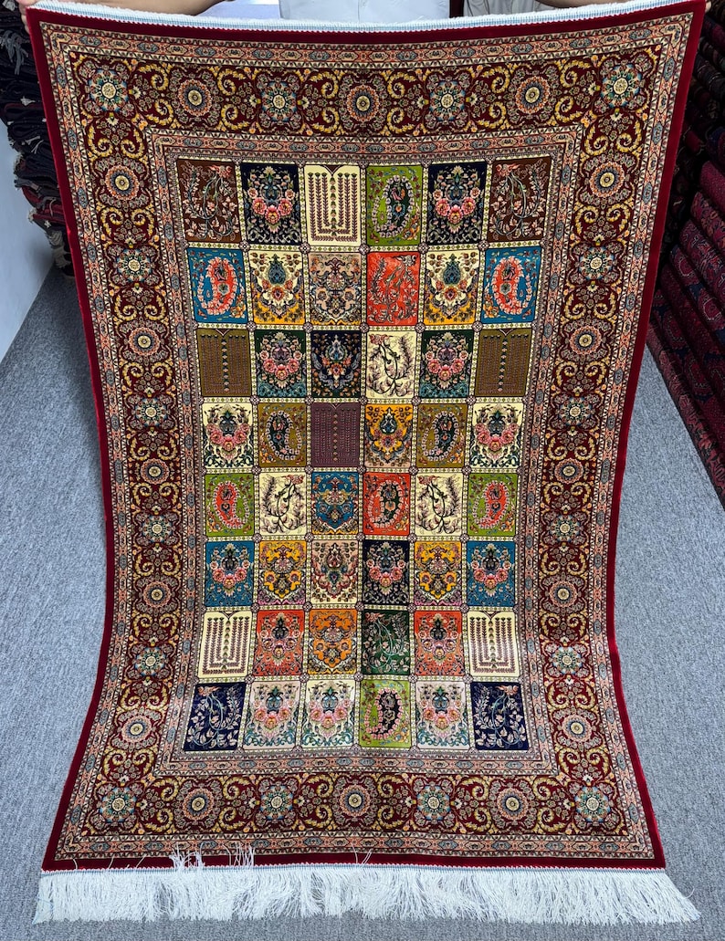 Silk Area Rug 4x6 ft – Multicolor Patchwork Panel Design with Floral Motifs – 120x177 cm Decorative Oriental Carpet for Floor or Wall