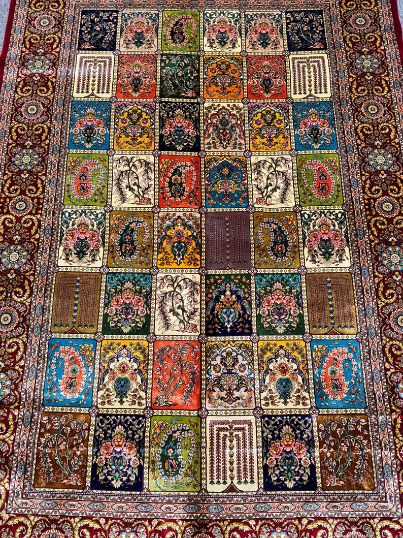 Silk Area Rug 4x6 ft – Multicolor Patchwork Panel Design with Floral Motifs – 120x177 cm Decorative Oriental Carpet for Floor or Wall