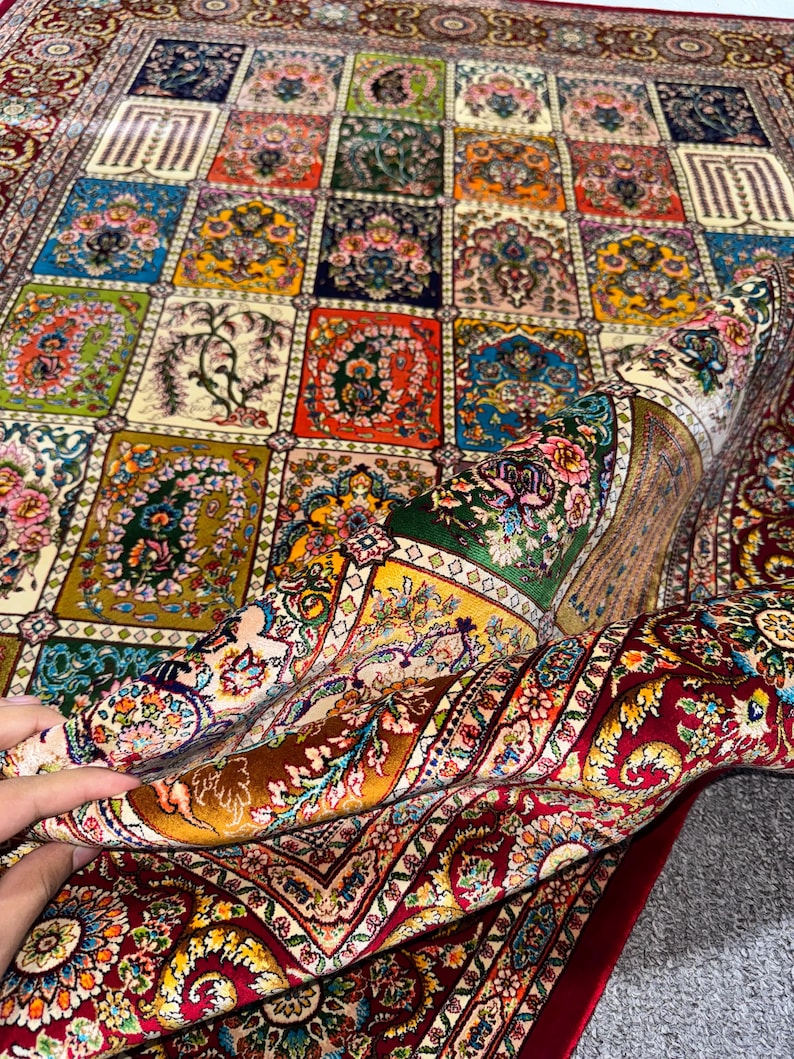 Silk Area Rug 4x6 ft – Multicolor Patchwork Panel Design with Floral Motifs – 120x177 cm Decorative Oriental Carpet for Floor or Wall