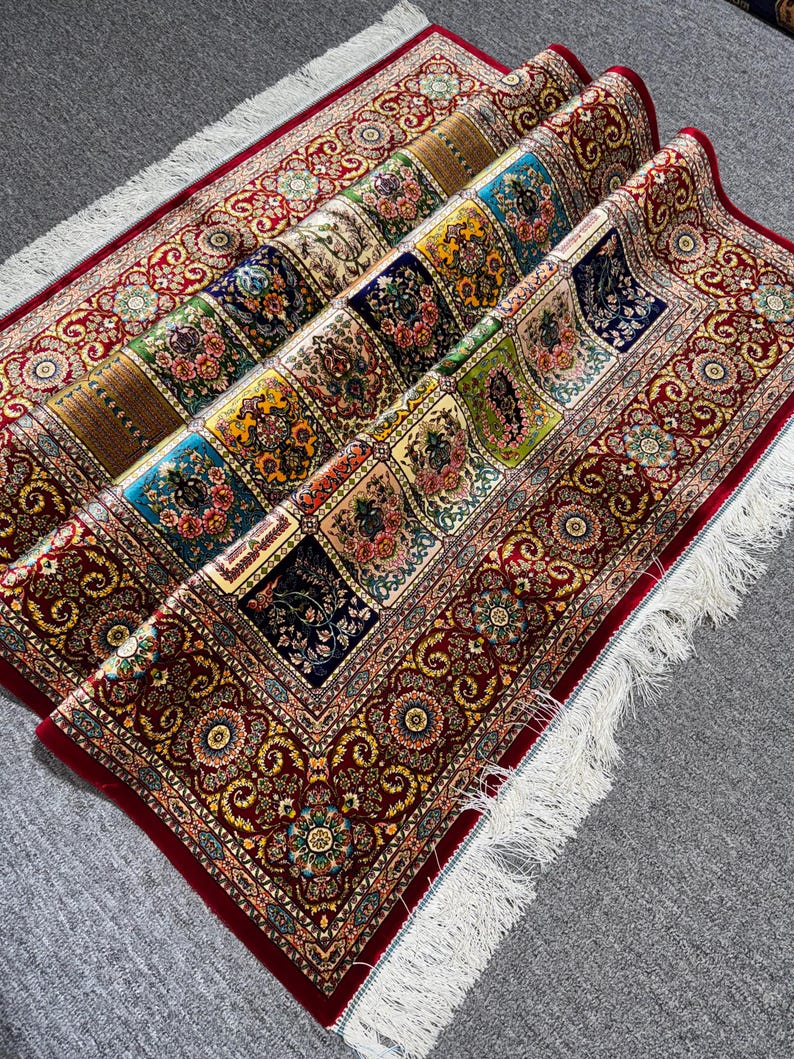 Silk Area Rug 4x6 ft – Multicolor Patchwork Panel Design with Floral Motifs – 120x177 cm Decorative Oriental Carpet for Floor or Wall