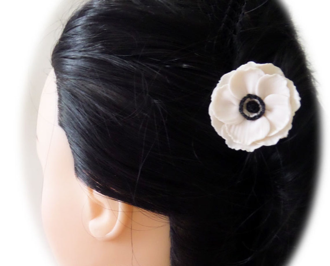 anemone hair clip