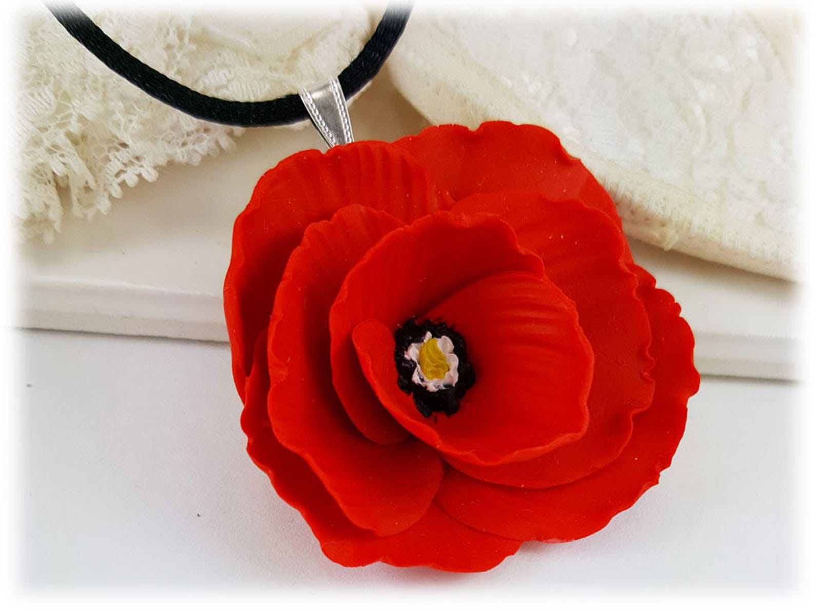 Poppy choker necklace Clearance