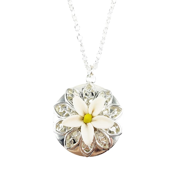 Jasmine Locket Jasmine Jewelry Jasmine Flower Necklace Handmade White Flower Photo Locket Gift for Her Etsy Canada