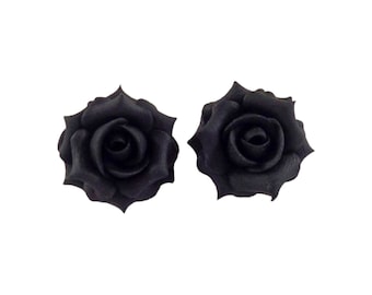 Boucles d'oreilles roses noires à clous ou à clip | Bijoux roses noires | Boucles d'oreilles fleurs noires | Boucles d'oreilles roses noires de demoiselle d'honneur | Hypoallergénique