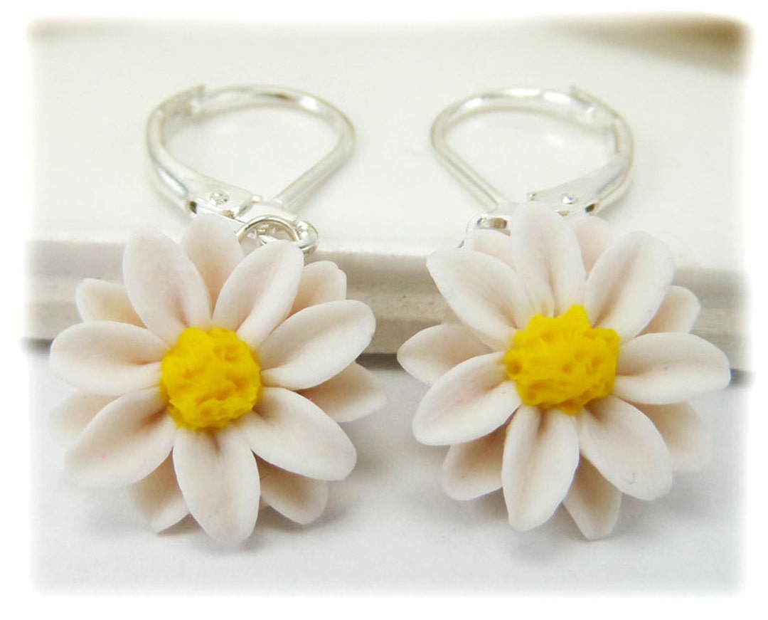 Daisy Dangle Earrings Daisy Jewelry White Flower Earrings Etsy