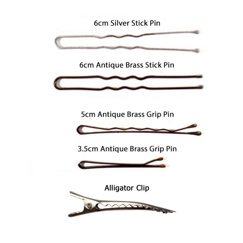 Épingle lys blanc sculpté perle Swarovski