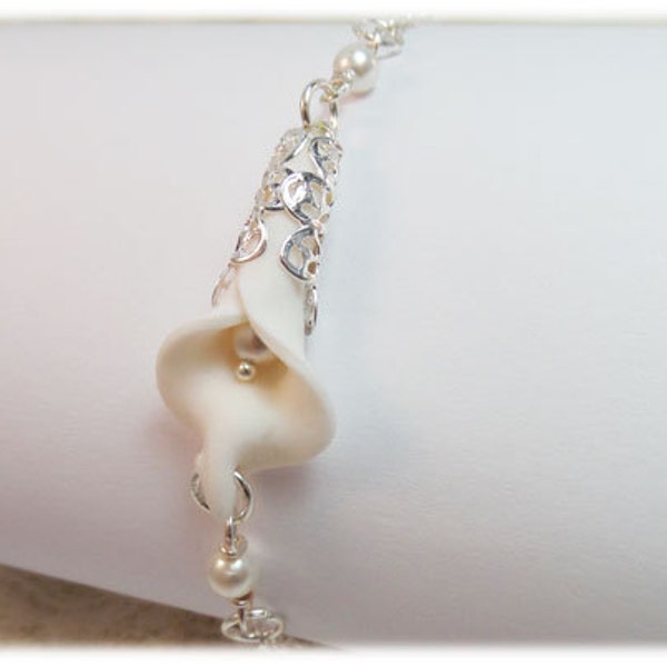 Calla Lily Bracelet - Etsy