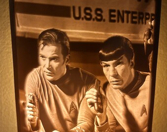 ¡Vaya más allá! Lámpara de noche litofanía 3D personalizada de Star Trek