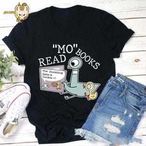 Read More Books Teacher Vintage T-Shirt, Teacherlife Shirt, Teacher Shirt, Literature Teacher Shirt, Book Lovers Shirt, Bookish Shirt