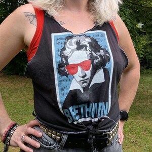 women&#39;s crop top