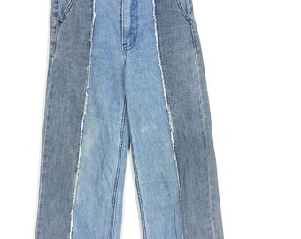 Jean en denim patchwork : jean bleu délavé effet vieilli déchiré (W27)