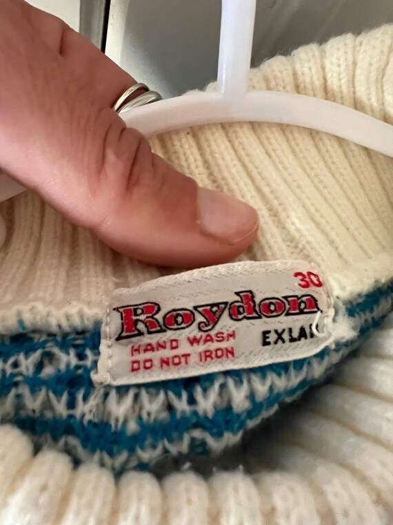 Vintage blue herringbone pattern pullover knit sw… - image 5