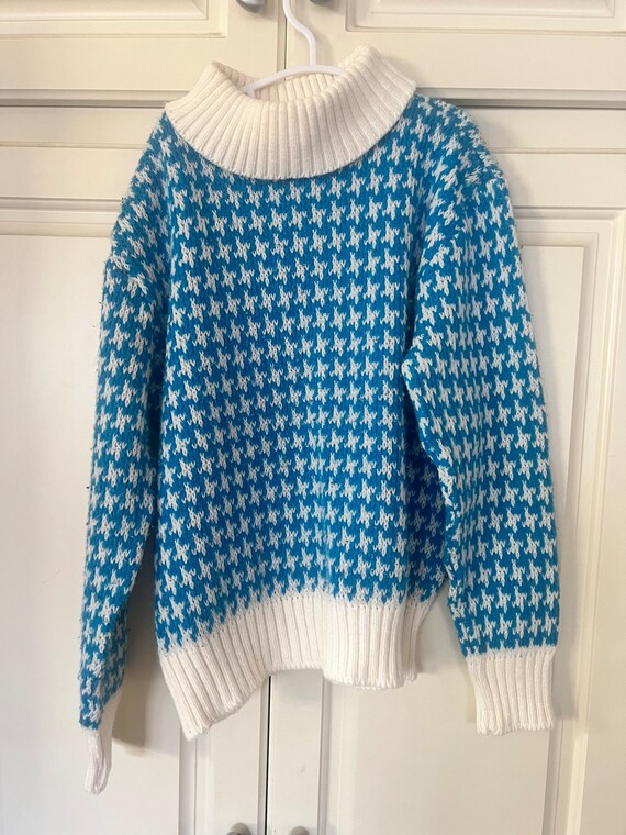 Vintage blue herringbone pattern pullover knit sw… - image 1