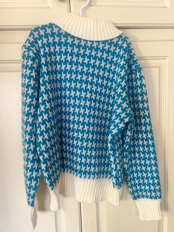 Vintage blue herringbone pattern pullover knit sw… - image 3