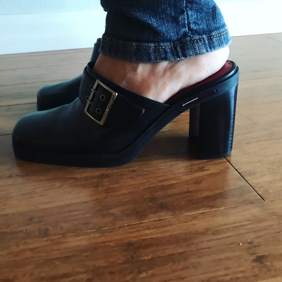 tommy hilfiger clogs