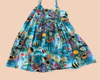 Vintage K Y’s  Hawaii tropical dress tunic tagged 6 runs small as a dress