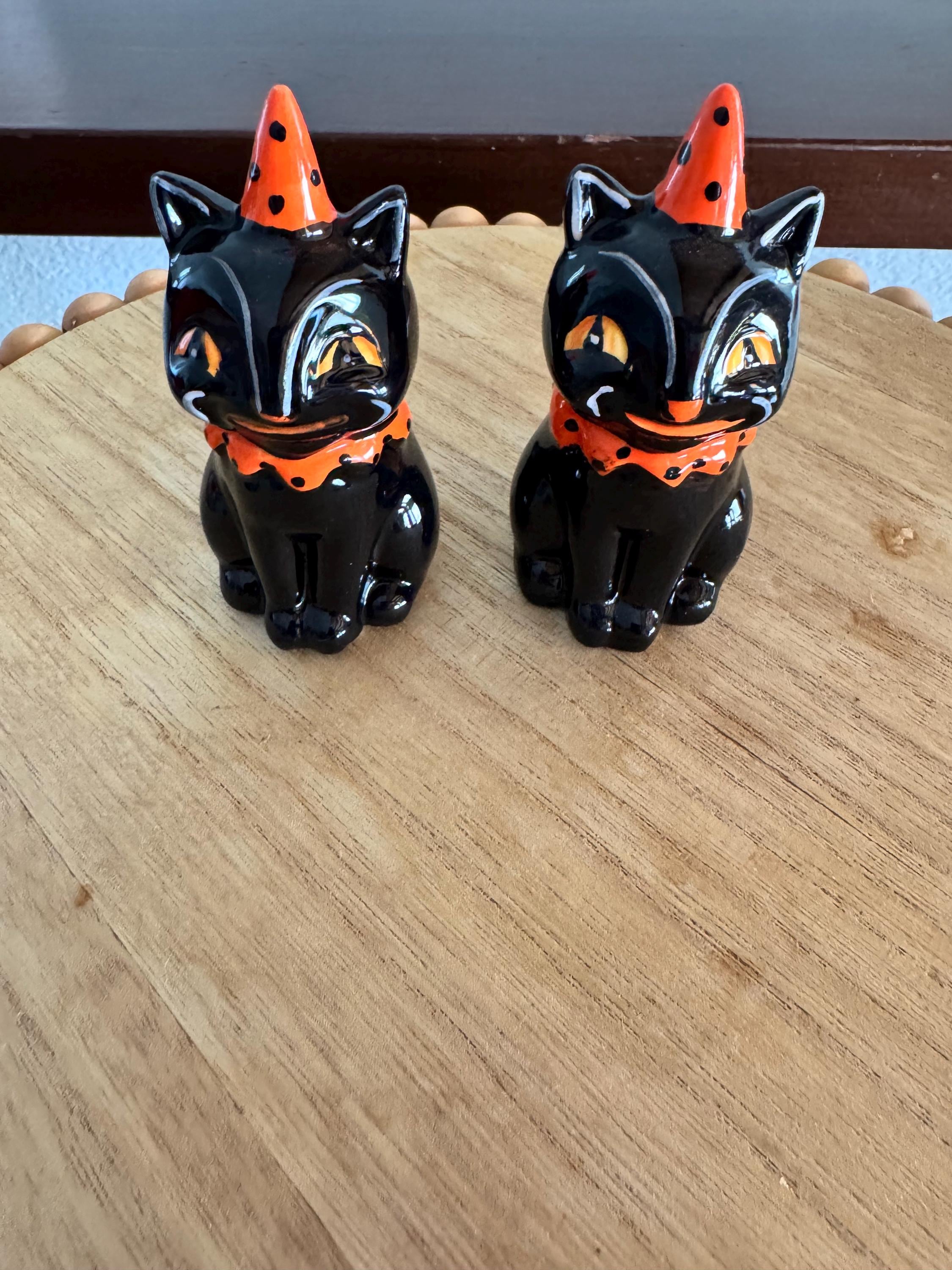 Johanna Parker Halloween Salt and Pepper Shakers Decor Halloween