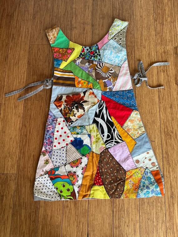 Handmade patchwork apron with pocket - image 3