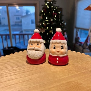 Vintage inspired Christmas Johanna Parker Salt and Pepper Shakers Mrs/Mr Santa Claus