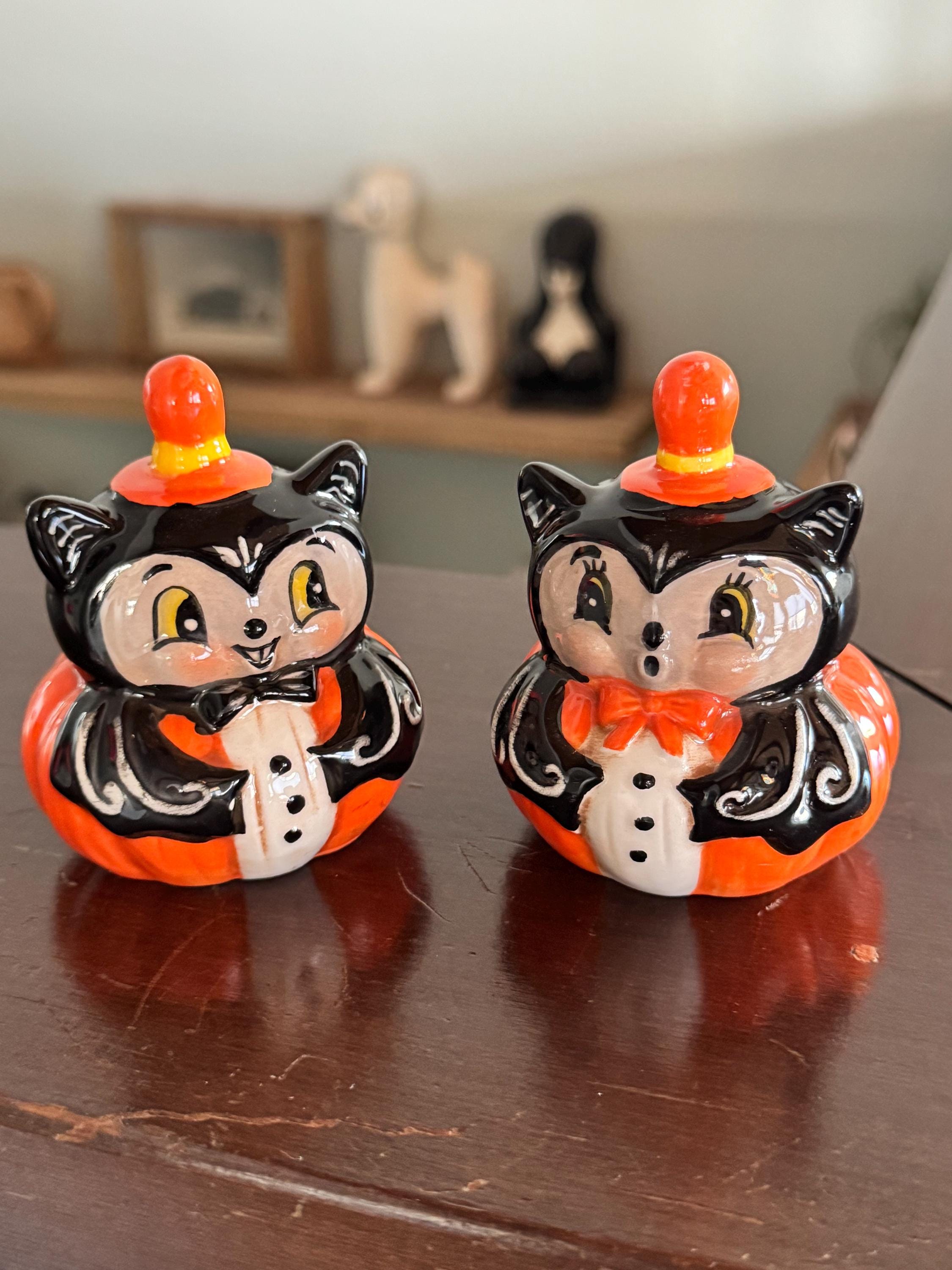 Johanna Parker Halloween Salt and Pepper Shakers Decor Halloween