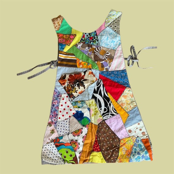 Handmade patchwork apron with pocket - image 1