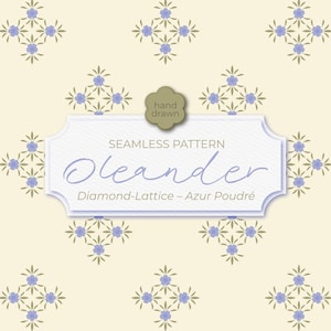 Könnte beinhalten: Ein nahtloses Muster mit einem sich wiederholenden Rauten-Gitter-Design mit kleinen blauen Blumen auf cremefarbenem Hintergrund. Ein zentrales Etikett zeigt den Text: hand drawn, SEAMLESS PATTERN, Oleander, Diamond-Lattice – Azur Poudré.