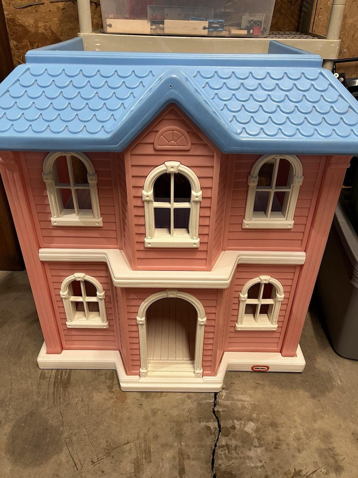 Little Tikes My Size Dollhouse