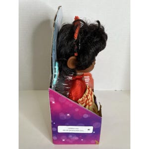 Lalka Disney Princess Baby MOANA 12" z tiarą, butelką i smoczkiem zdjęcie 7