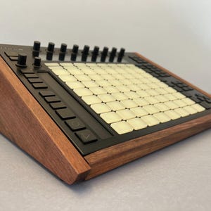 Ableton Push 1  stand walnut