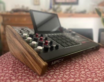 Akai MPC ONE ベンチレーテッドウッドチーク ウォールナット